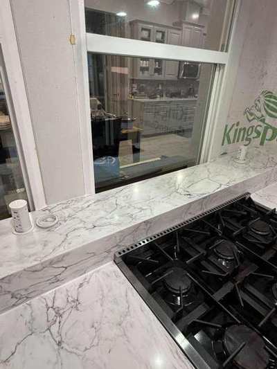 Kitchen countertop with gas range, night installation